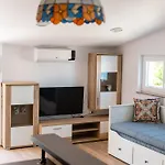 דירה Seaview Family Dubrava פג
