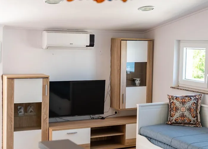 Apartment Seaview Family Dubrava Pag Town